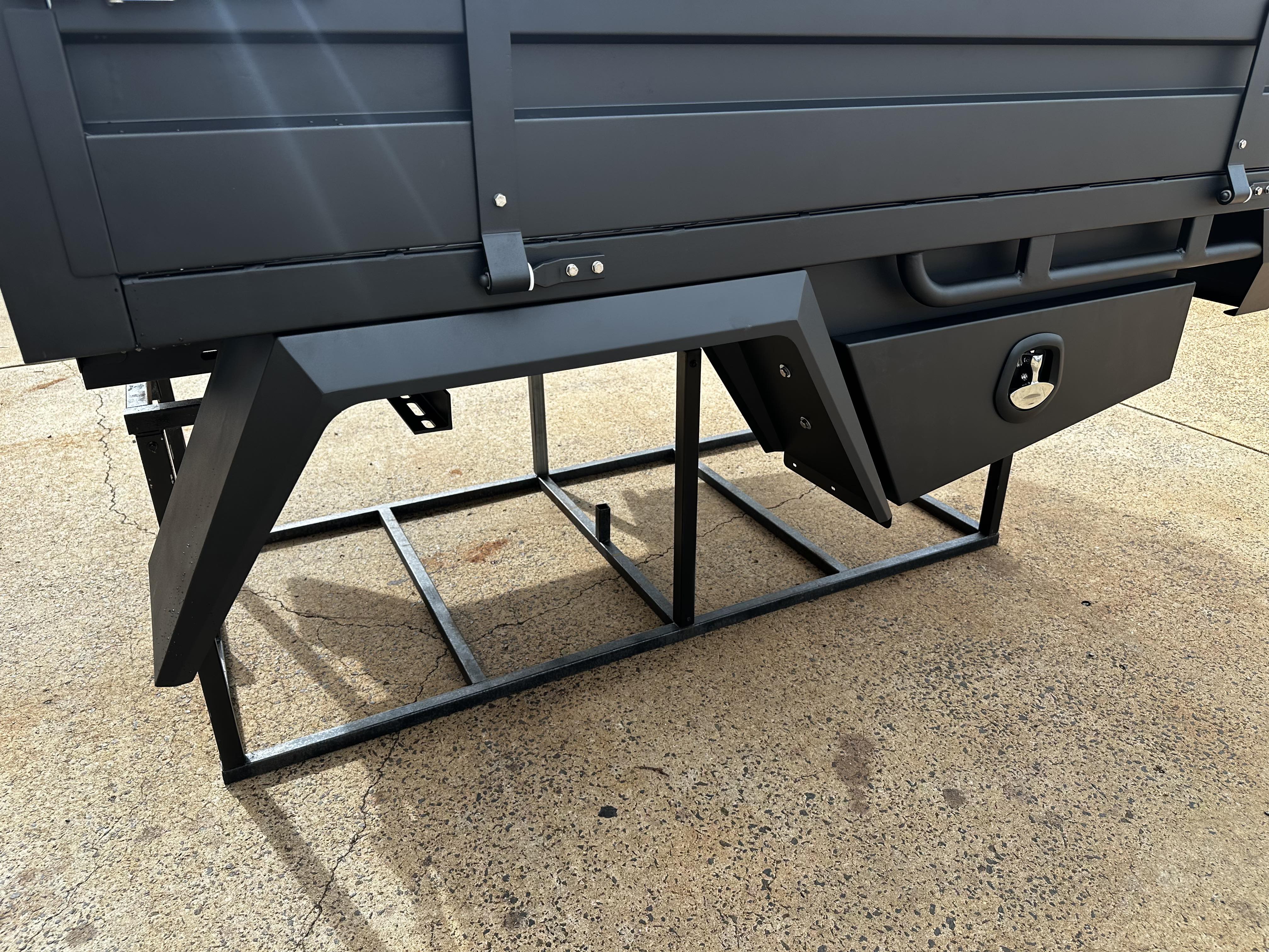 STAFFORD INDUSTRIAL 1800MM STEEL UTE TRAY PACKAGE BLACK TRAY5
