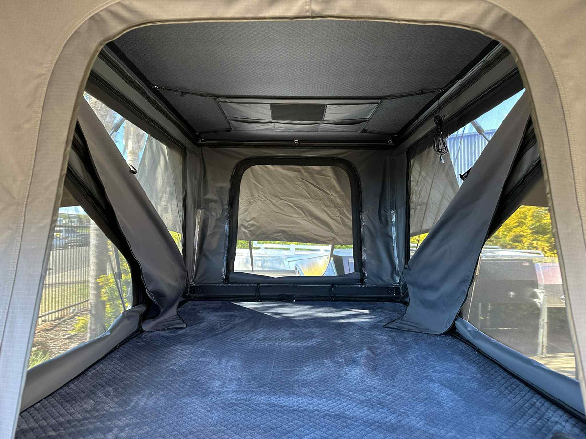 ROOF TOP TENT 5CM MATTRESS 60CM LED LIGHT OPENING 210X142X120CM