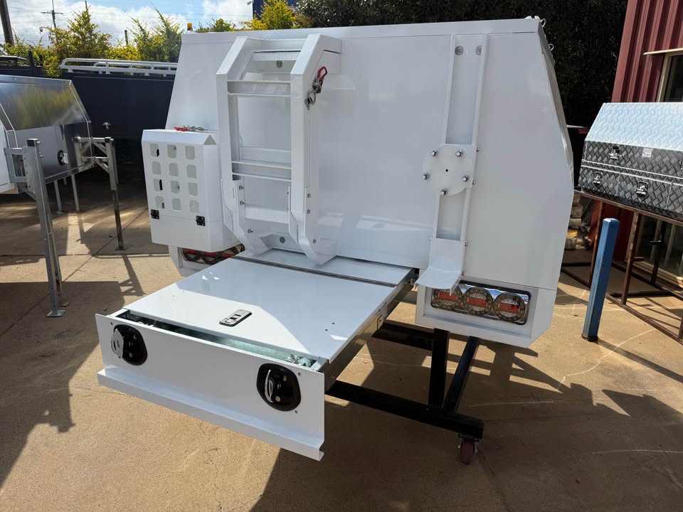 STAFFORD INDUSTRIAL CHASSIS MOUNT CANOPY WHITE