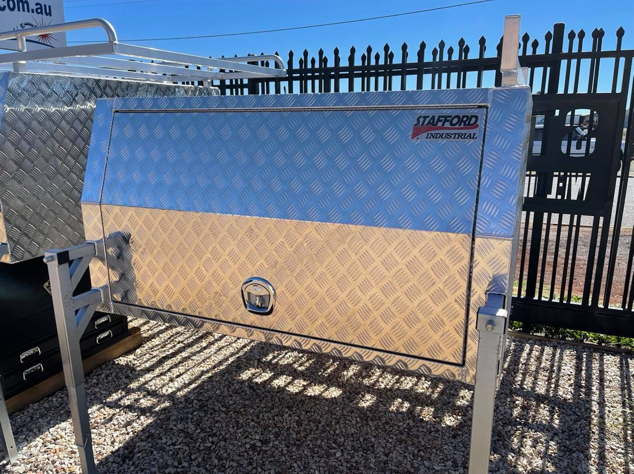 STAFFORD INDUSTRIAL UTE CANOPY 1600MM X 1780MM X 860MM ALU CHECKER PLATE 2 DOOR 3MM