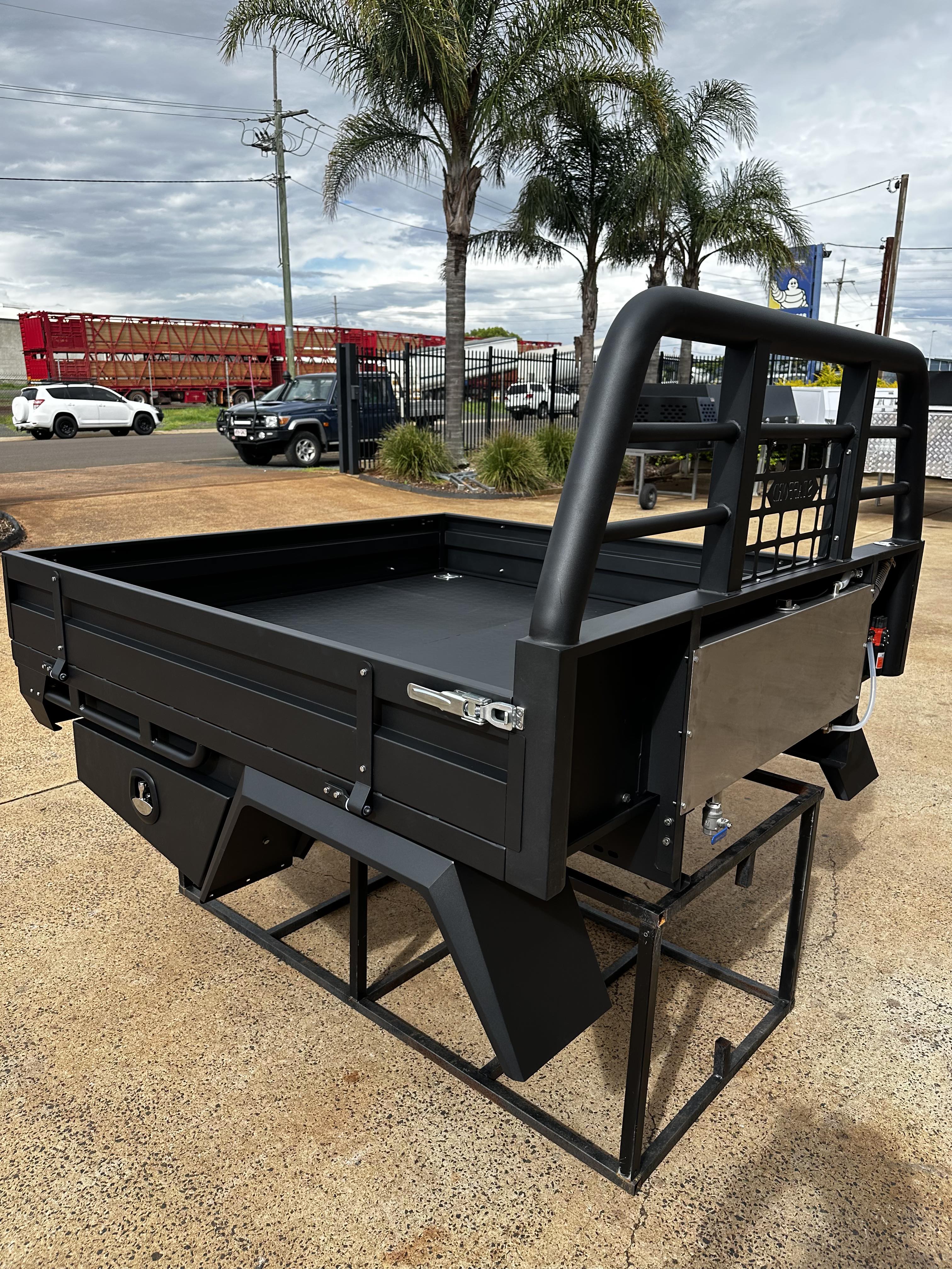STAFFORD INDUSTRIAL 1800MM STEEL UTE TRAY PACKAGE BLACK TRAY5