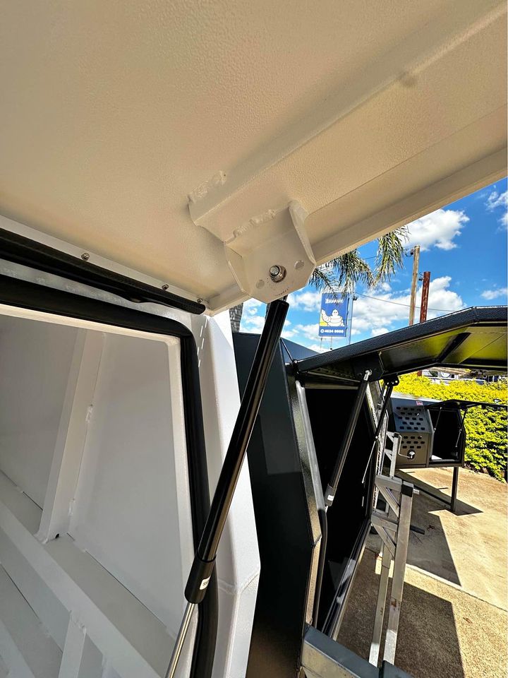 STAFFORD INDUSTRIAL UTE CANOPY 1200MM X 1780MM X 860MM ALU WHITE 2 DOOR 3MM