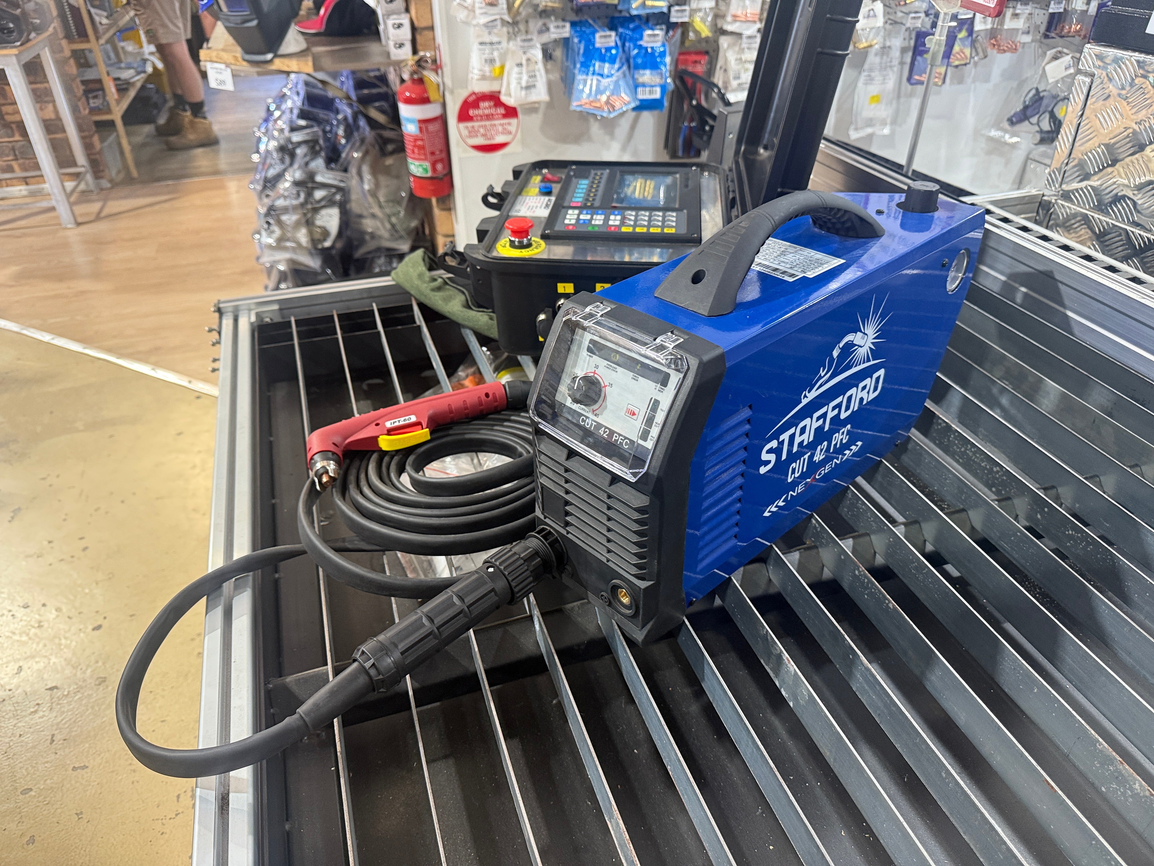 CNC TABLE PLUS STAFFORD CUT 42 PFC PLASMA CUTTER