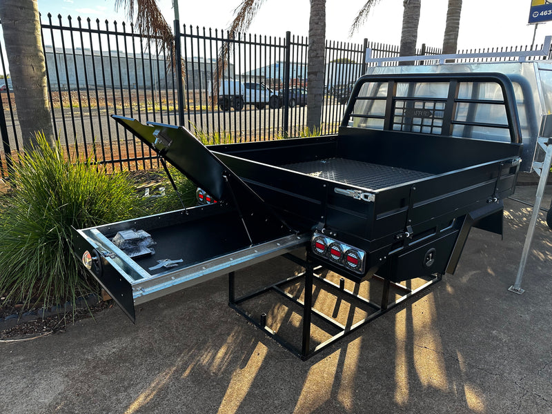 STAFFORD INDUSTRIAL UTE TRAY 6 BLACK (25L WATER TANK & PUMP FREE THIS MONTH ONLY)