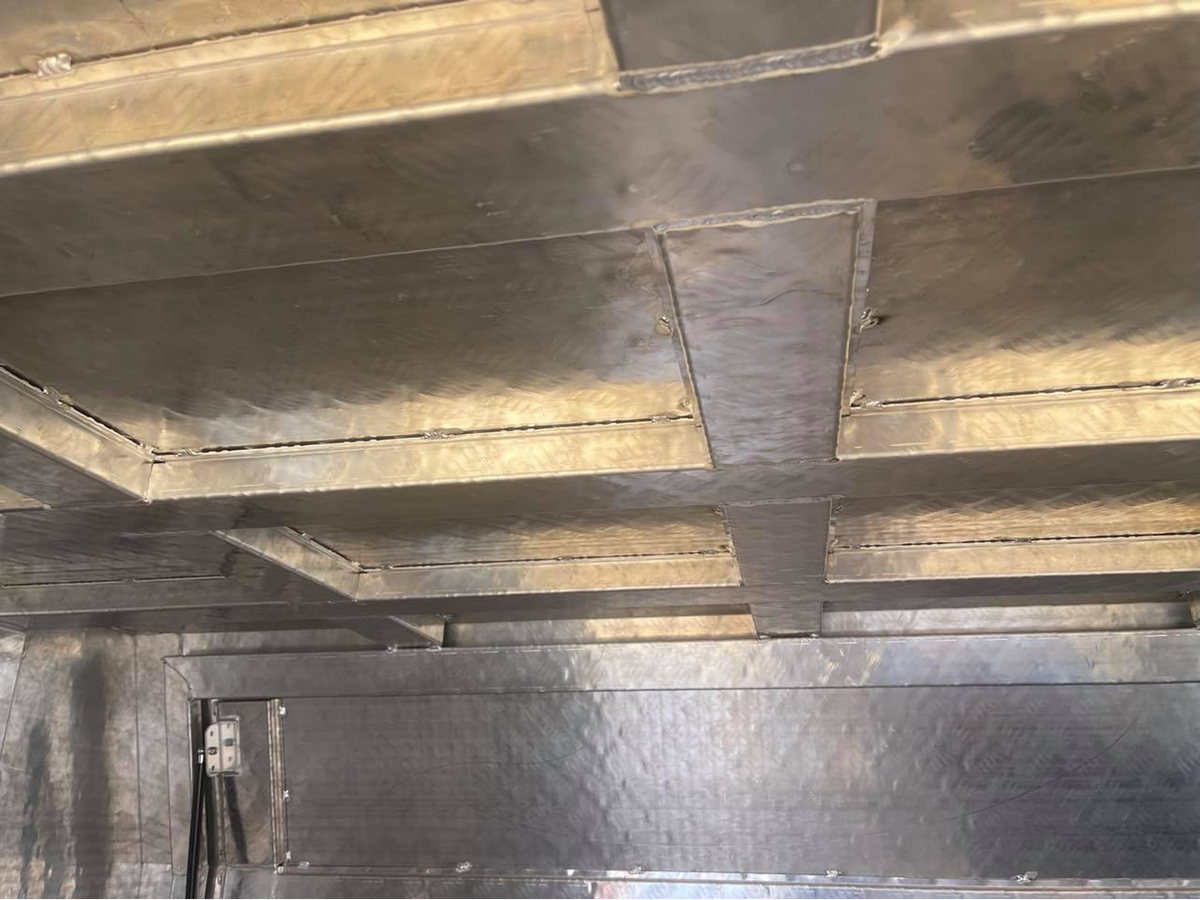 STAFFORD INDUSTRIAL CANOPY 2400X860X1780 CHECKER PLATE 3MM 3 DOORS
